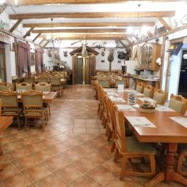 Kemencés Fogadó Étterme Tardos - Belső