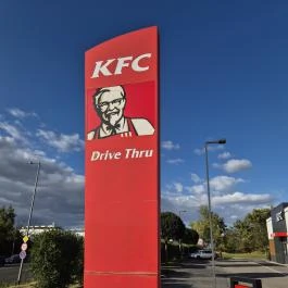 Kentucky Fried Chicken - Hunyadi Drive Thru Budapest - Külső kép