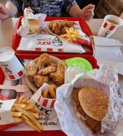 Kentucky Fried Chicken - Tesco DT Budaörs