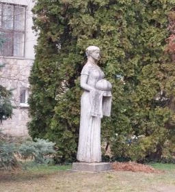 A kenyér dicsérete szobor