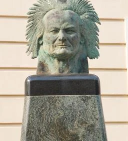 Kepenyes Pál fejszobra