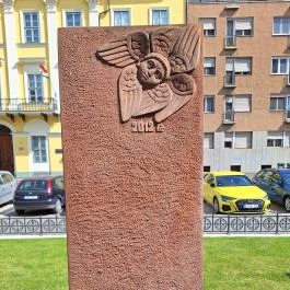 Kereszteskő Szeged - Külső kép