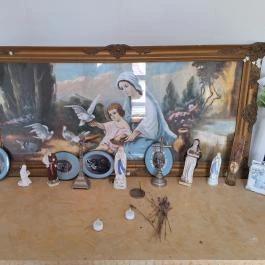 Kerítéskápolna, Pincehely - Egyéb