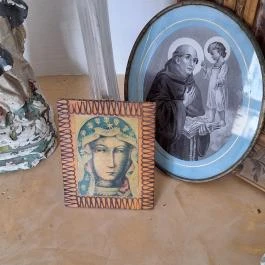 Kerítéskápolna, Pincehely - Egyéb