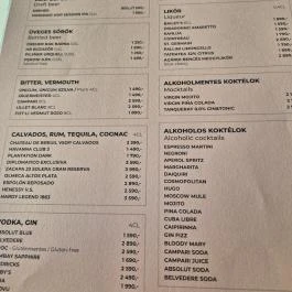Két Szerecsen Kávéház & Bisztró Budapest - Étlap/itallap