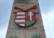 A két világháború hőseinek emlékműve Domoszló