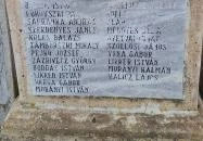 A két világháború hőseinek emlékműve Domoszló