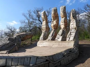 Kéz-kilátó Felsőtold