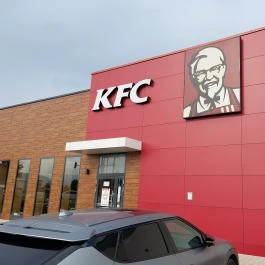 KFC Szentendre DT Szentendre - Külső kép