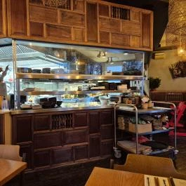 Khan Food & Bar, Budapest - Belső