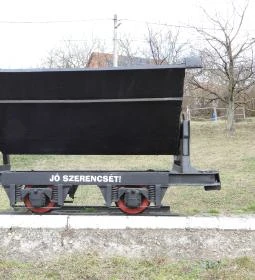 Kiállított csille, kőbányászati és kisvasúti emlékhely