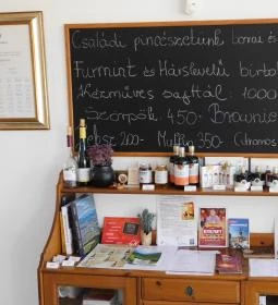 Kikelet Pince & Ízműhely