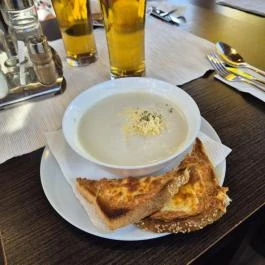 Király Étterem Pannonhalma - Étel/ital