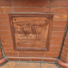 Királyok kútja Vasvár - Külső kép