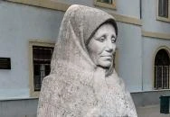 Kis Jankó Bori mellszobra Mezőkövesd