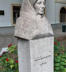 Kis Jankó Bori mellszobra