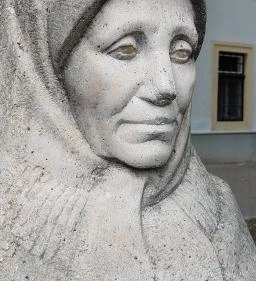 Kis Jankó Bori mellszobra