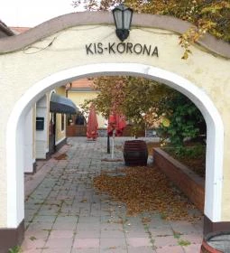 Kis-Korona Vendéglő & Panzió