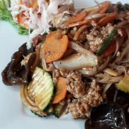 Kis Parázs 2.0 Leves & Wok Bár, Budapest - Étel/ital