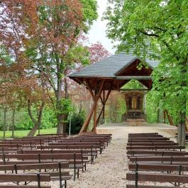 Kisboldogasszony-templom Budapest - Külső kép