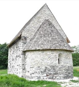 Kisdörgicsei templomrom