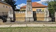 Kisfaludy-emlékmű Tét - Külső kép