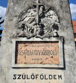 Kisfaludy-emlékmű