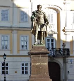 Kisfaludy Károly szobor