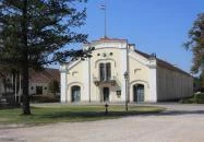 Kiskastély, Magyar Királyi Lovarda Kisbér