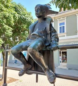 Kiskirálylány szobra