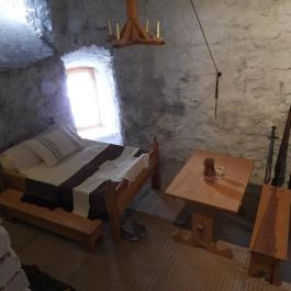 Kisnánai Várrom és Népi Műemlék, Kisnána - Belső