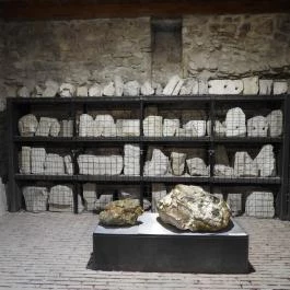 Kisnánai Várrom és Népi Műemlék, Kisnána - Belső