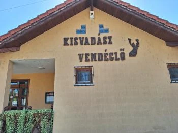 Kisvadász Vendéglő Boconád