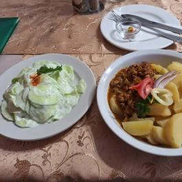 Kisvadász Vendéglő Boconád - Étel/ital