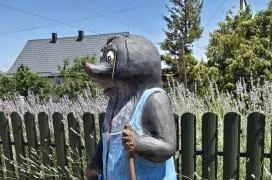 Kisvakond szobor Jen?