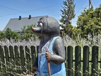 Kisvakond szobor Jenő