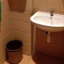 KisVigadó Söröző & Étterem Budapest - Mosdó