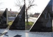 Kitelepítési emlékmű Hajós