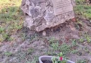 Kitelepítési emlékmű Isztimér