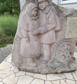 Kitelepítettek emlékműve