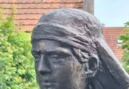 Kitelepítettek emlékműve Magyarpolány