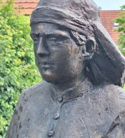 Kitelepítettek emlékműve