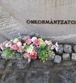 Kitelepítettek emlékműve