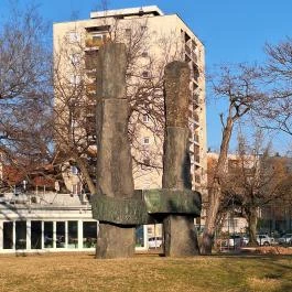 Kőbánya munkásainak szobra Budapest - Külső kép