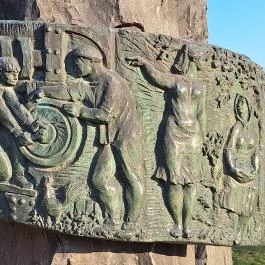 Kőbánya munkásainak szobra, Budapest - Egyéb