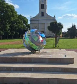 624. legjobb látnivaló: Kohézió - Nemzeti Összetartozás emlékmű