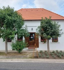 Kőkút Kert Vendéglő