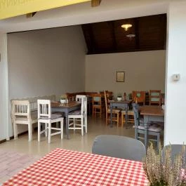 Kőkút Kert Vendéglő, Kékkút - Belső