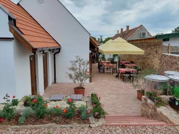 Kőkút Kert Vendéglő Kékkút