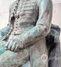 Kölcsey Ferenc szobra